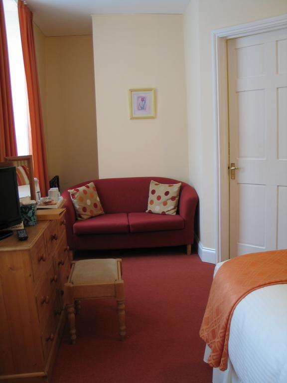 Trewithian Farm B&B Truro Rum bild