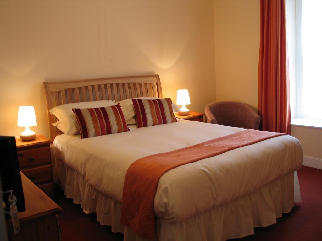 Trewithian Farm B&B Truro Rum bild